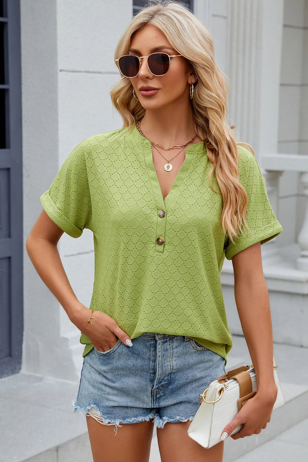 New solid color V-neck button loose short sleeved T-shirt top for women