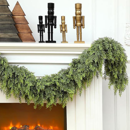 🎄Artificial Cedar Garland 72" with 10 artificial pine cones